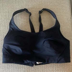 Lululemon sports bra size 34C